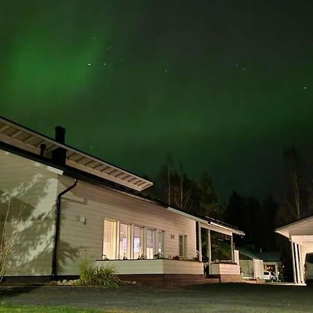 Moderni Talo Laehellae Joulupukkia Villa Rovaniemi Exterior photo