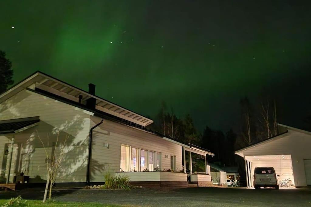 Moderni Talo Laehellae Joulupukkia Villa Rovaniemi Exterior photo